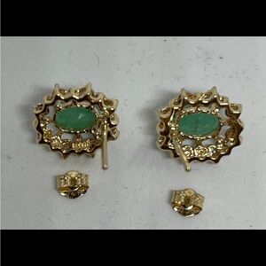 14k yellow gold diamond and emerald 1 carat beautiful classy